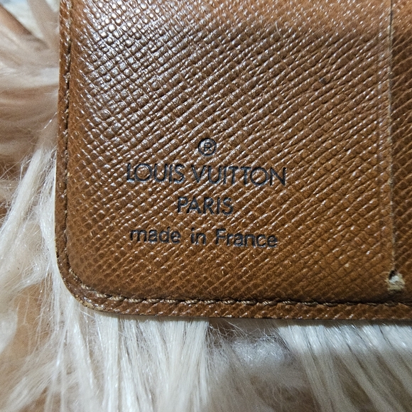 LOUIS VUITTON MONOGRAM SPEEDY 30 WITH LOCK PLUS LV WALLET BUNDLE - Picture 9 of 13